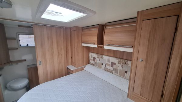 Bailey Unicorn Vigo Caravan Island Bed 394248048