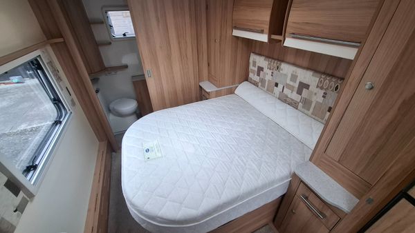 Bailey Unicorn Vigo Caravan Island Bed 394248050