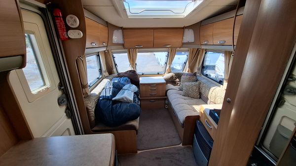 Swift Challenger Island Bed Caravan 394248273