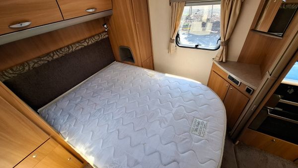 Swift Challenger Island Bed Caravan 394248280