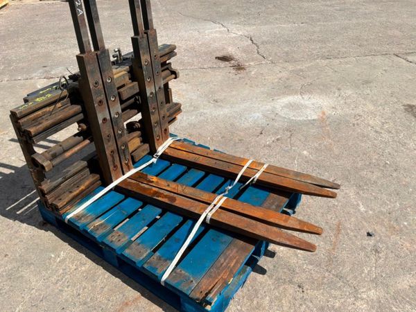 Double Pallet Fork Carraige....5529 394274655