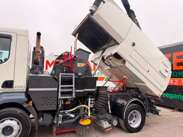 2018 Volvo FL250 Johnston VT651 Road Sweeper 394274704