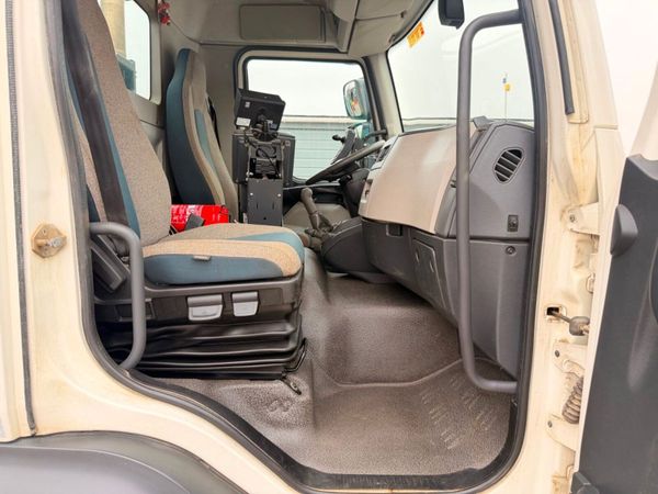 2018 Volvo FL250 Johnston VT651 Road Sweeper 394274723