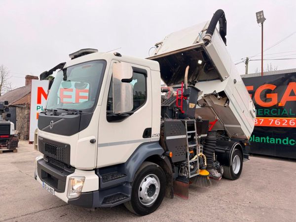 2018 Volvo FL250 Johnston VT651 Road Sweeper 394274736