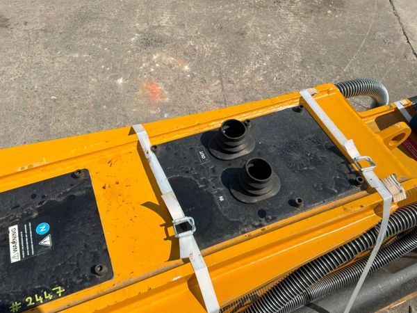 30- 40 ton ROCK BREAKER LYALS 100MM PIN...2447 394286396