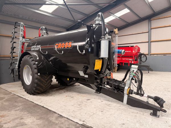 Cross 2250 Tanker & 7.6 Meter Flexi Shoe 394286509