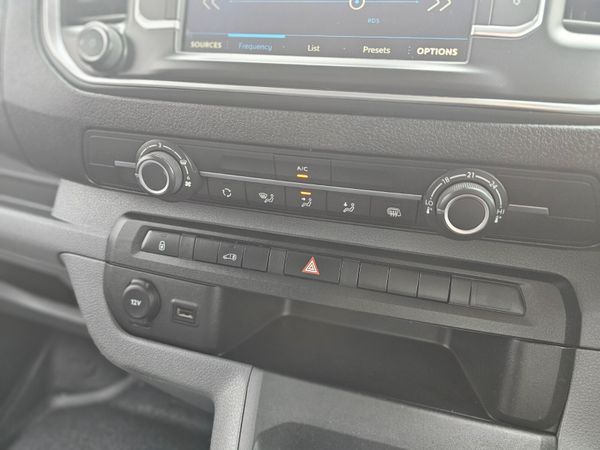 PEUGEOT EXPERT PRO // NO VAT // 07/27 CVRT 394235518