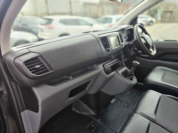 PEUGEOT EXPERT PRO // NO VAT // 07/27 CVRT 394235528