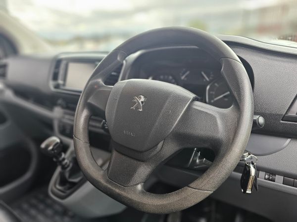 PEUGEOT EXPERT PRO // NO VAT // 07/27 CVRT 394235529
