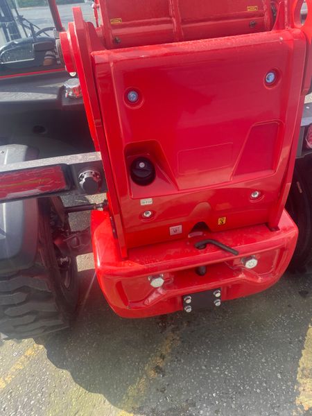 Loader 394238027