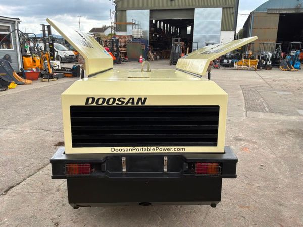 2017 DOOSAN ROAD AIR COMPRESSOR 250 CFM. 394449949