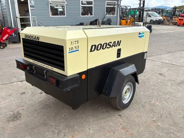 2017 DOOSAN ROAD AIR COMPRESSOR 250 CFM. 394449901