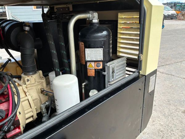 2017 DOOSAN ROAD AIR COMPRESSOR 250 CFM. 394457703