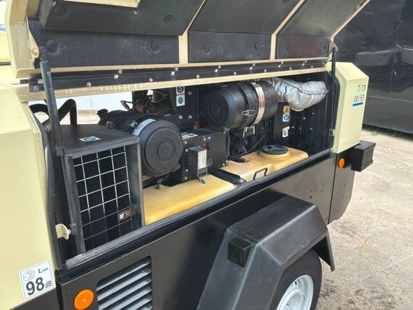 2017 DOOSAN ROAD AIR COMPRESSOR 250 CFM. 394457713