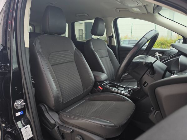 *2018 Ford Kuga Titanium HIGH SPEC 4 SEATS COMMERC 394428497