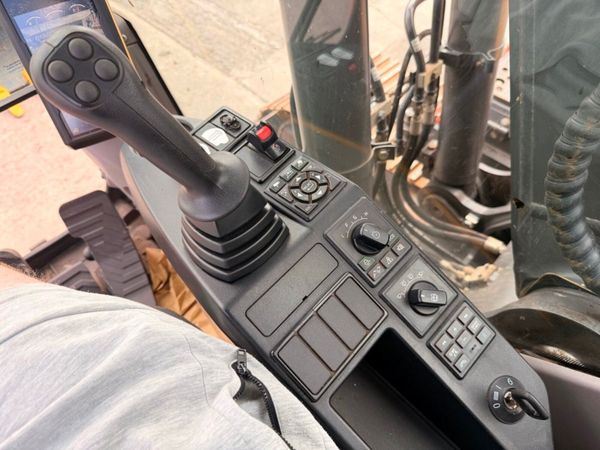 2022 Volvo EC140EL digger excavator 13 ton , 14 to 394575944