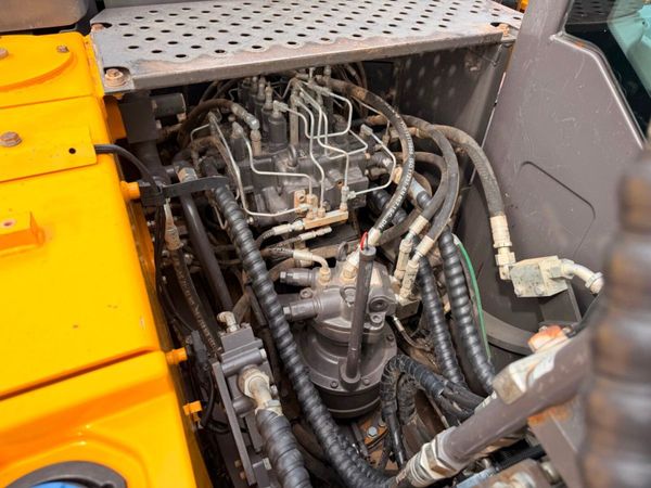 2022 Volvo EC140EL digger excavator 13 ton , 14 to 394575948