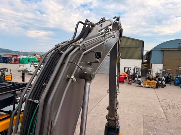 2022 Volvo EC140EL digger excavator 13 ton , 14 to 394575955