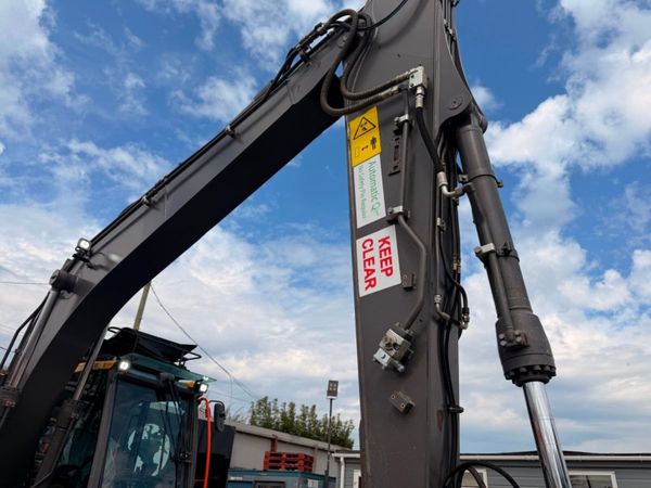 2022 Volvo EC140EL digger excavator 13 ton , 14 to 394575903
