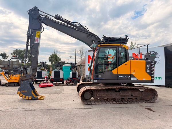 2022 Volvo EC140EL digger excavator 13 ton , 14 to 394575924