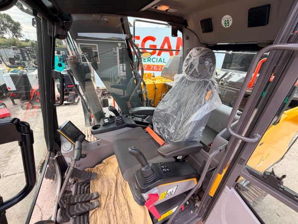 2022 Volvo EC140EL digger excavator 13 ton , 14 to 394575932