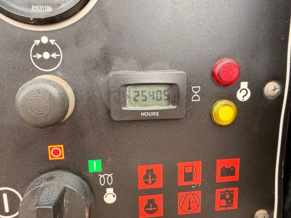 2017 DOOSAN ROAD AIR COMPRESSOR 250 CFM. 394504242