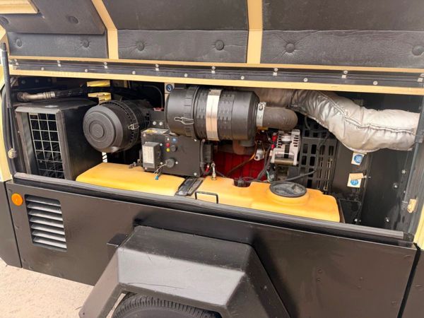 2017 DOOSAN ROAD AIR COMPRESSOR 250 CFM. 394504239
