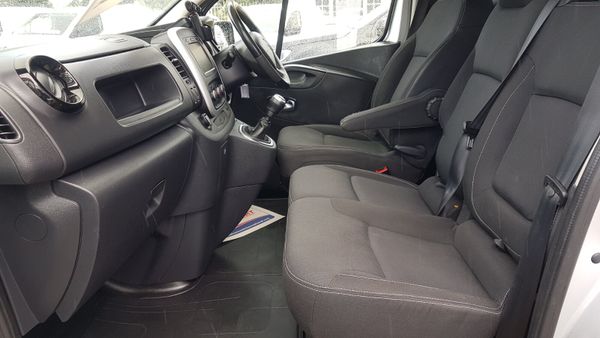 Renault Trafic SPORT LWB MINT 130KM VAT INVOICE 394748174