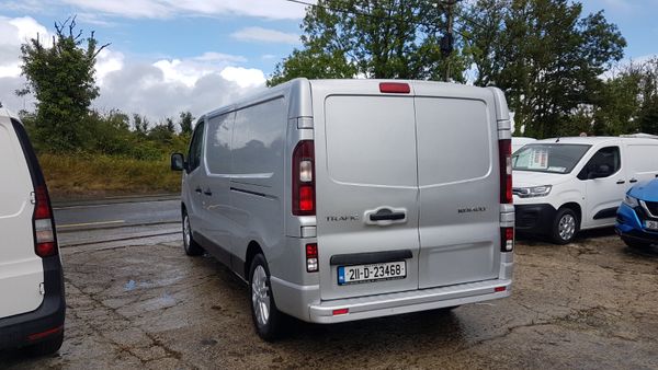 Renault Trafic SPORT LWB MINT 130KM VAT INVOICE 394748187