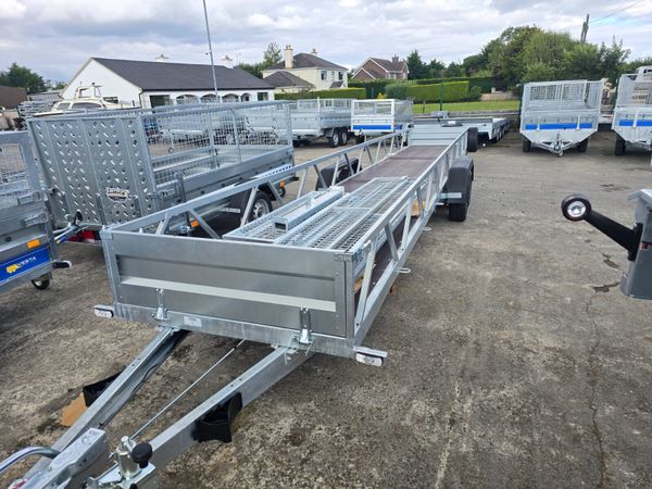Trailer for transporting sliding gates 394799297
