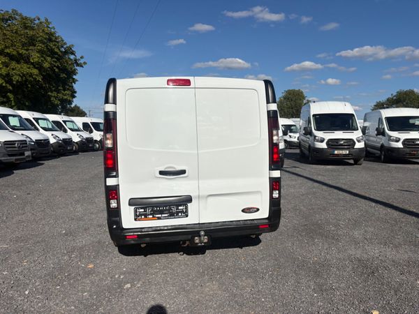 Renault Trafic 394998853