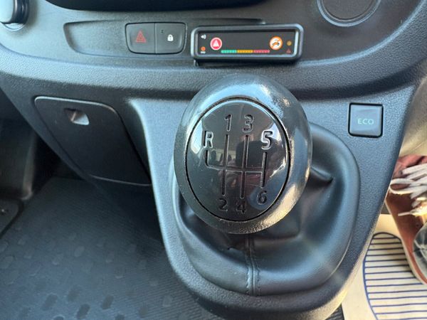 Renault Trafic 394998874