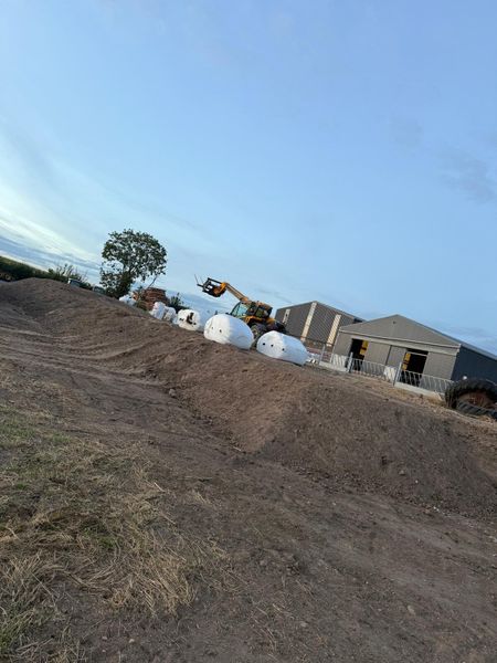 Top soil 394911619