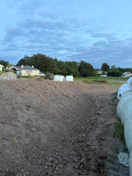 Top soil 394911620