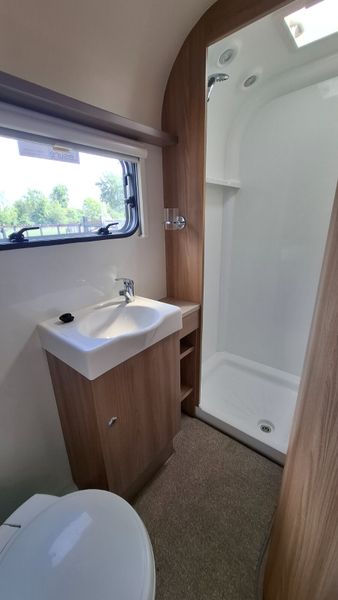 Bailey Pegasus Modena 4 berth fixed bed 395173468