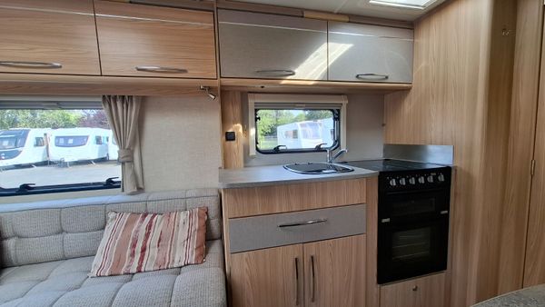 Coachman Vision 462 Caravan 395175309