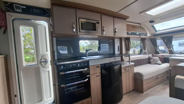 Swift Conqueror 530 4 berth caravan 395178401