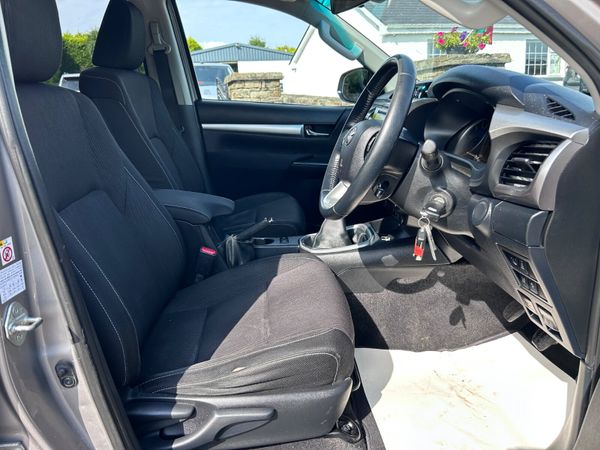 2017 Toyota Hilux SR5 2.4 With power mode 395182421