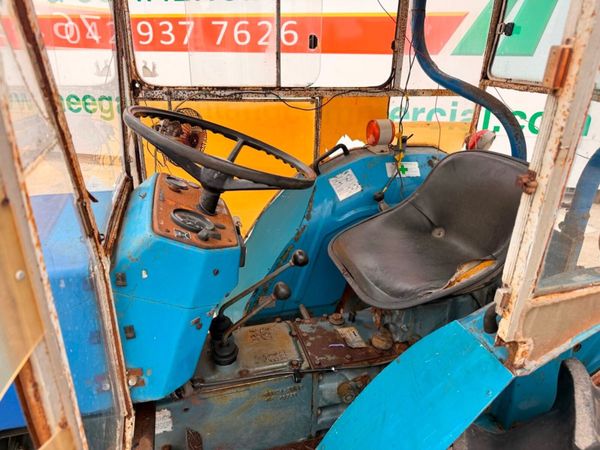 Mitsubishi D2600 compact garden tractor ...2,700 h 395189658
