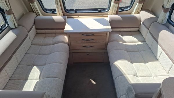 Elddis Rambler 554 End Bedroom 395194661