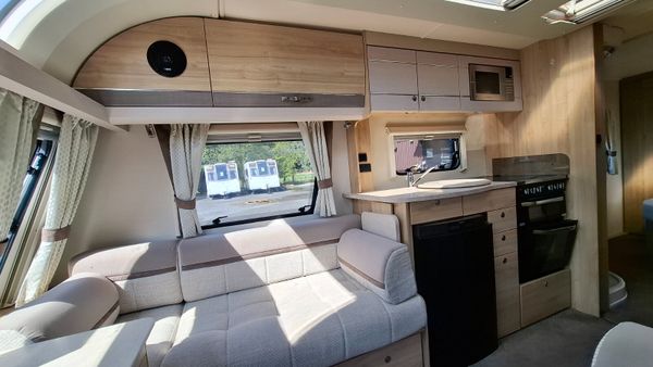 Elddis Rambler 554 End Bedroom 395194667