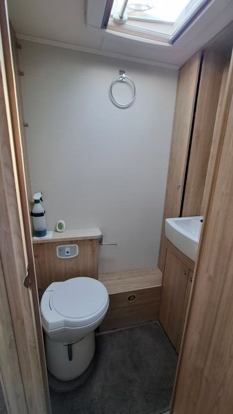 Elddis Rambler 554 End Bedroom 395194678