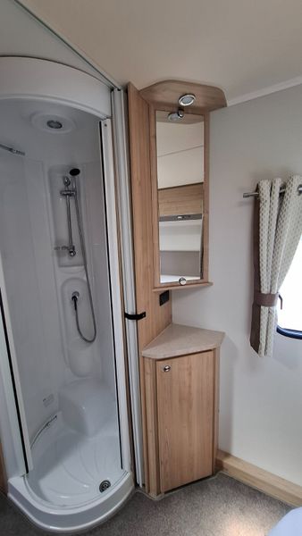 Elddis Rambler 554 End Bedroom 395194682