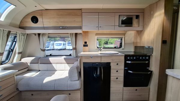 Elddis Rambler 554 End Bedroom 395194696