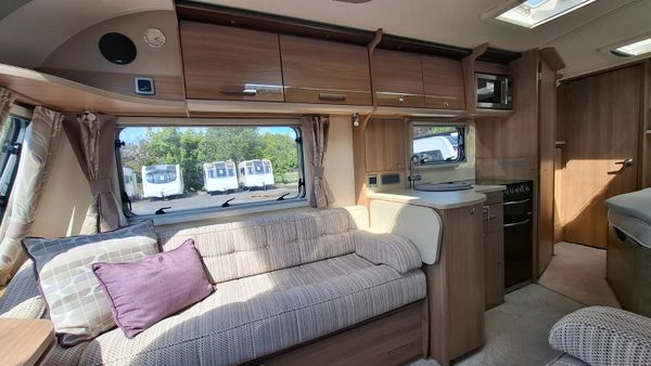 Bailey Unicorn Valencia 4 berth fixed bed 395198478