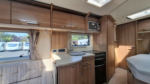 Bailey Unicorn Valencia 4 berth fixed bed 395198487