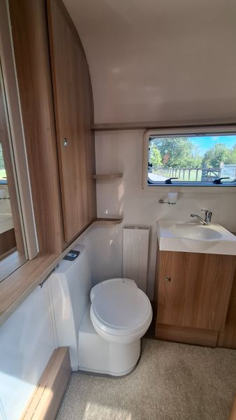 Bailey Unicorn Valencia 4 berth fixed bed 395198489