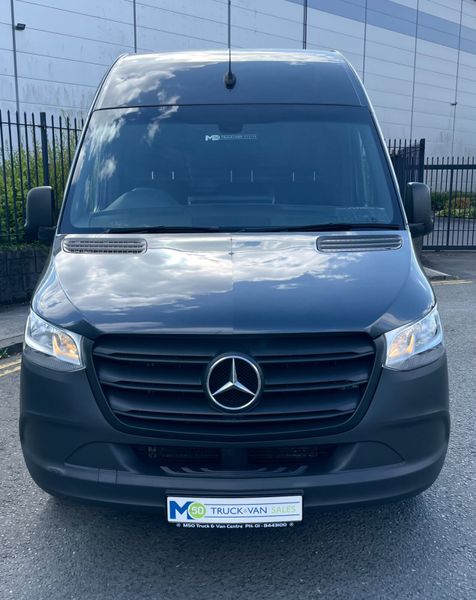 2021 Sprinter 315/36 with AC & Rev Cam in Grey Met 395103300