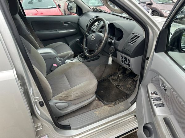 Toyota Hilux 2011 2.5 D-4D HL3 4WD 120BHP 4 4DR 395262108