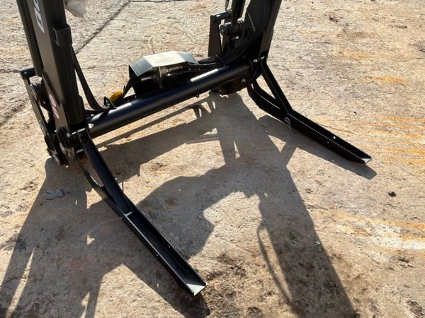 New / unused Quicke X1 front loader....1284. 395268199